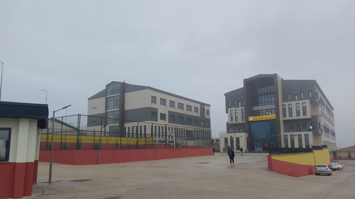 Beylerbeyi Mesleki ve Teknik Anadolu Lisesi Fotoğrafı